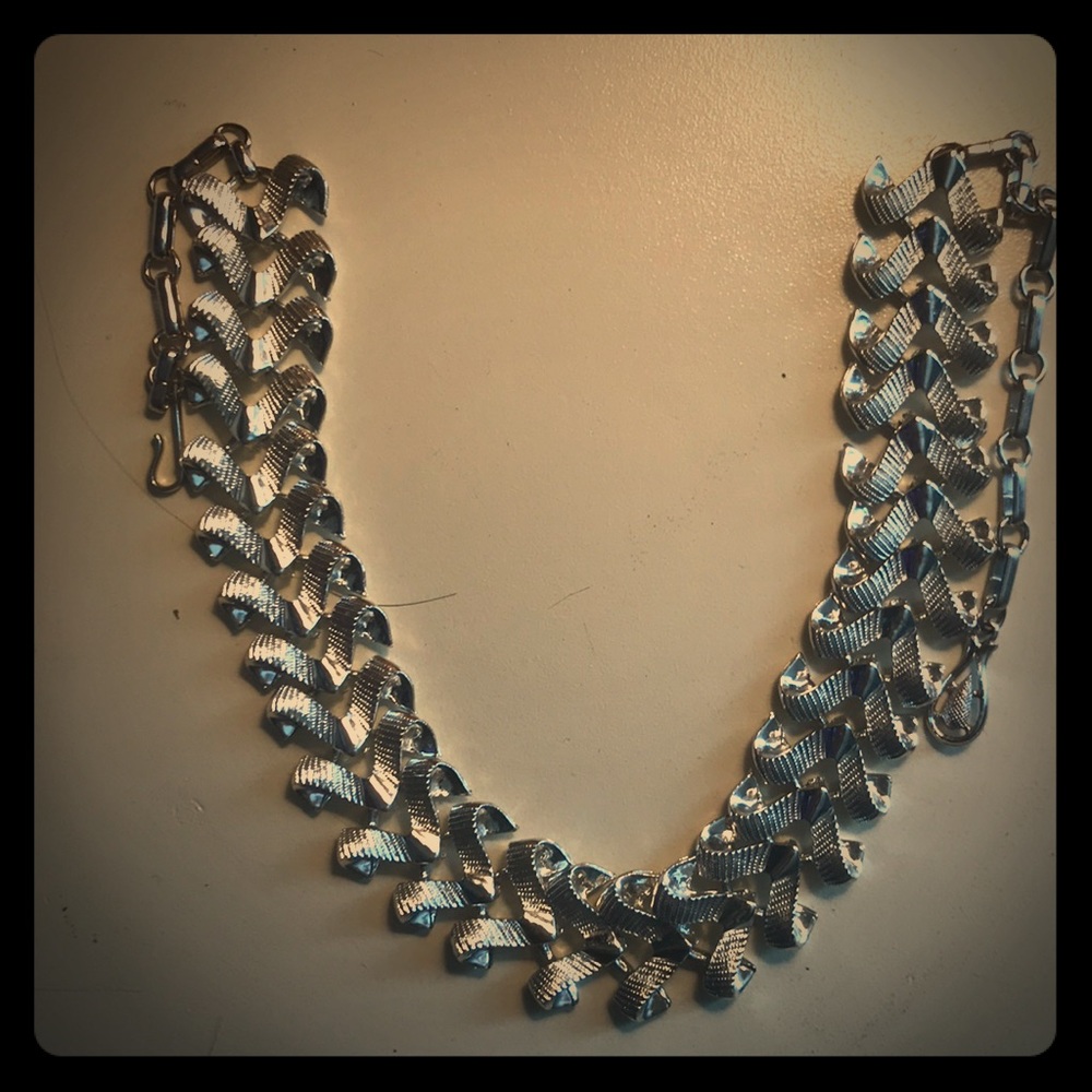 Silver chained necklace